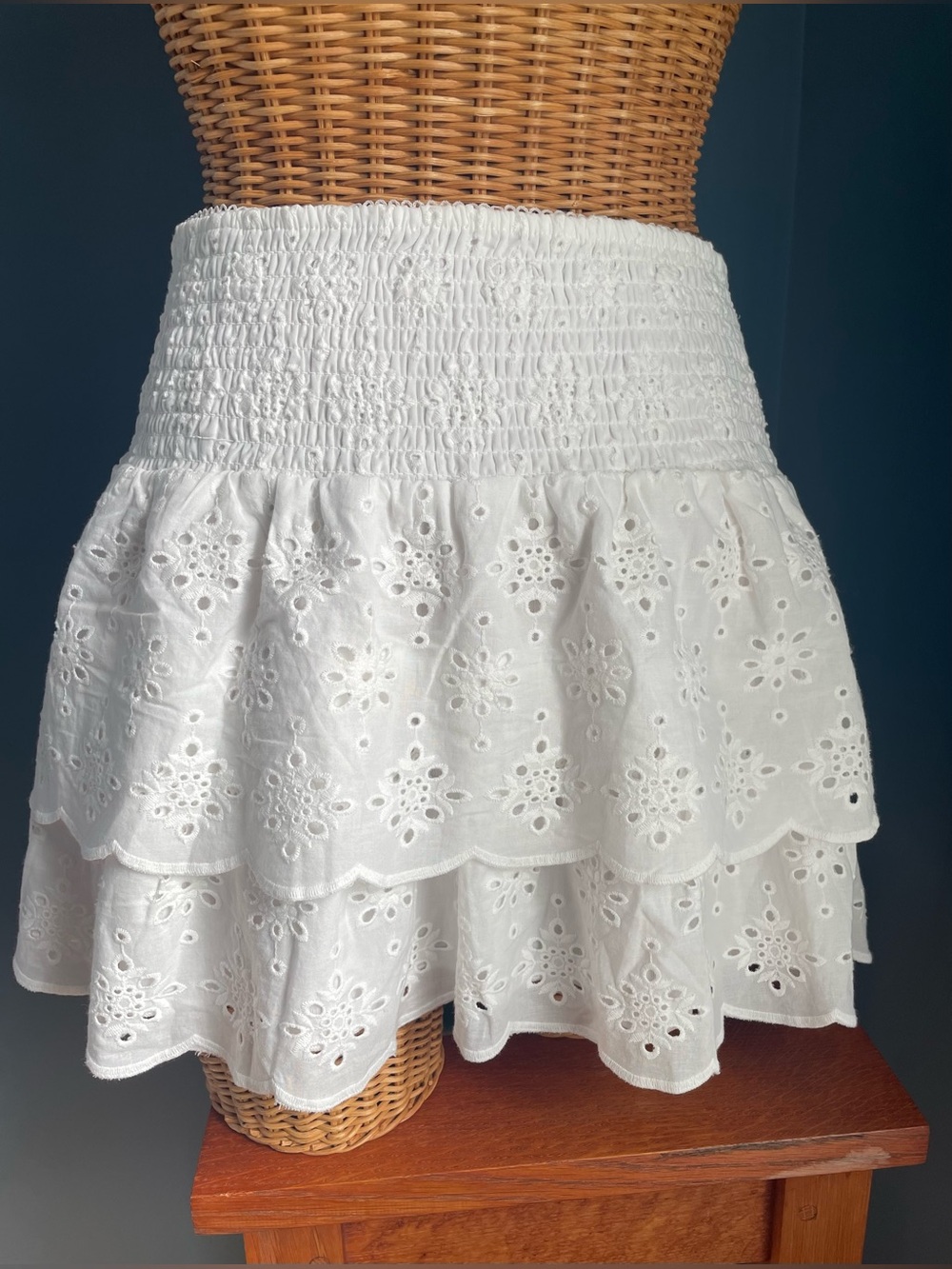 Kirious LA White Eyelet Tiered Ruffle Mini Skirt Cotton Smocked Waist Size Large